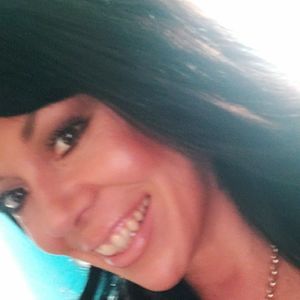 Meet your Posher, Monique